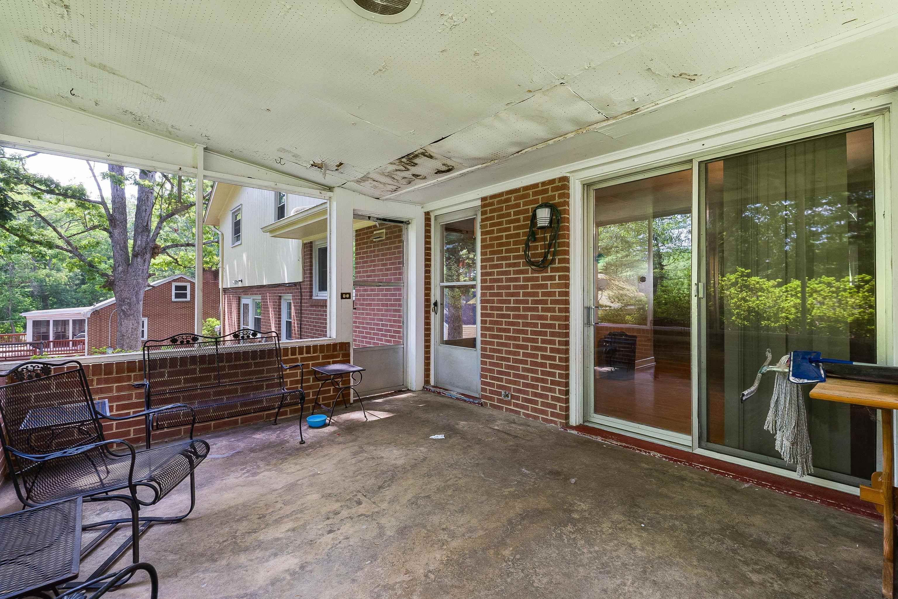 506 ROBIN ST, STAUNTON, Virginia 24401, 4 Bedrooms Bedrooms, ,2 BathroomsBathrooms,Residential,506 ROBIN ST,667162 MLS # 667162
