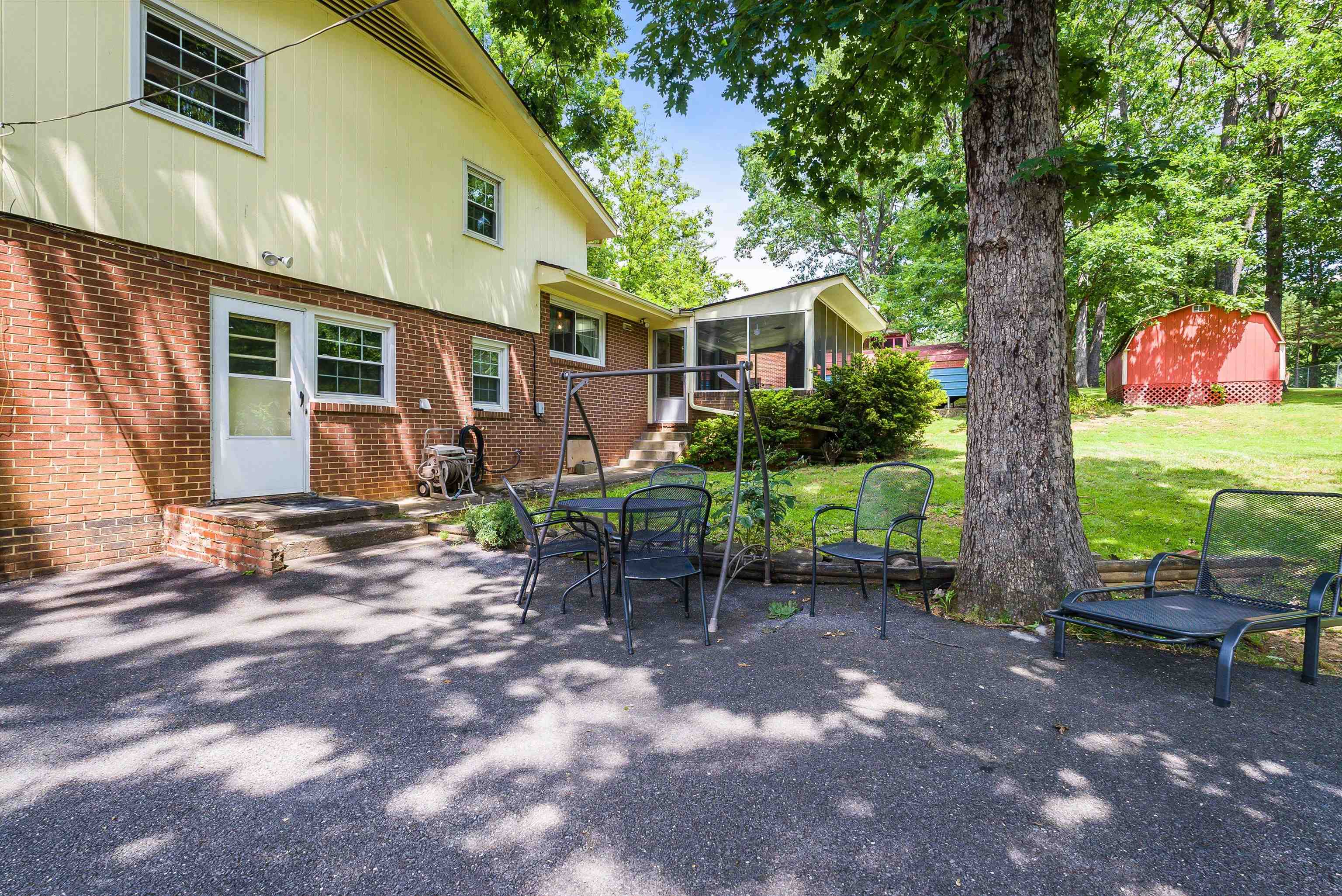 506 ROBIN ST, STAUNTON, Virginia 24401, 4 Bedrooms Bedrooms, ,2 BathroomsBathrooms,Residential,506 ROBIN ST,667162 MLS # 667162