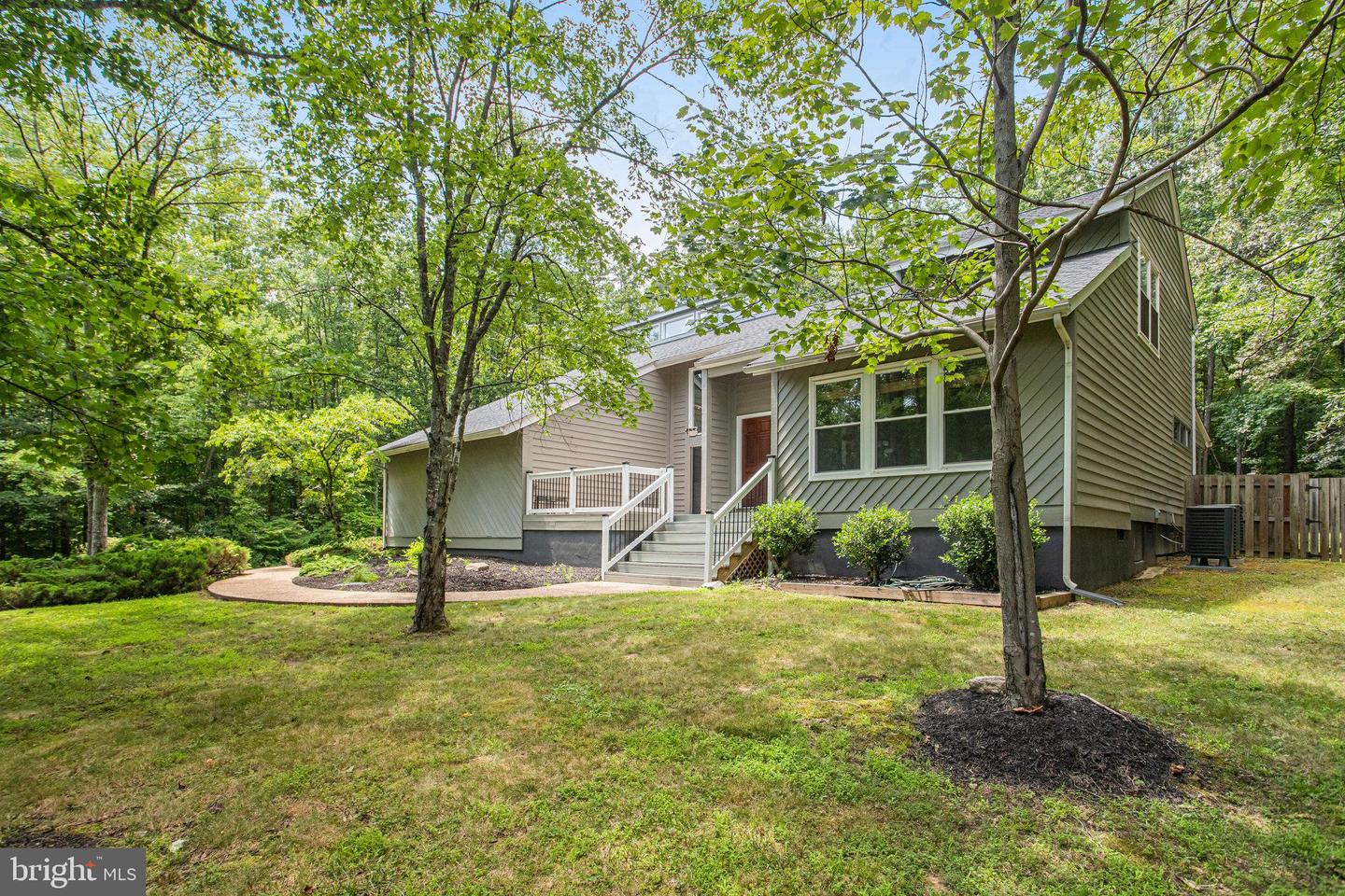 44 ROLLINSWOOD LN, STAFFORD, Virginia 22554, 4 Bedrooms Bedrooms, ,3 BathroomsBathrooms,Residential,For sale,44 ROLLINSWOOD LN,VAST2039988 MLS # VAST2039988