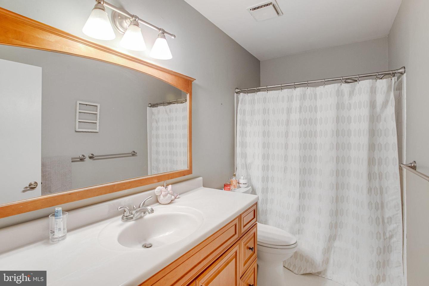 44 ROLLINSWOOD LN, STAFFORD, Virginia 22554, 4 Bedrooms Bedrooms, ,3 BathroomsBathrooms,Residential,For sale,44 ROLLINSWOOD LN,VAST2039988 MLS # VAST2039988