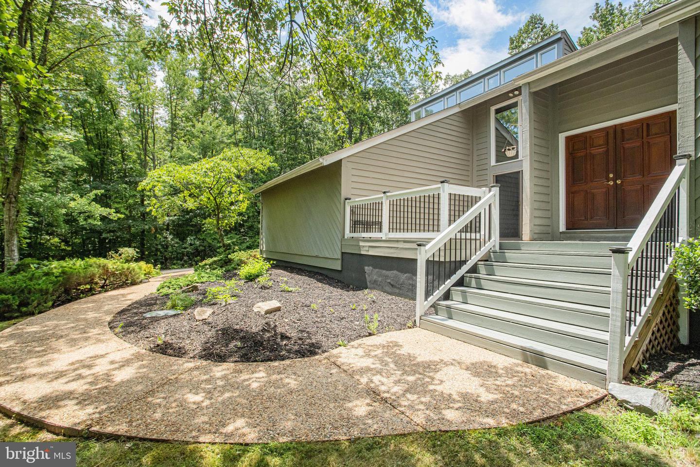44 ROLLINSWOOD LN, STAFFORD, Virginia 22554, 4 Bedrooms Bedrooms, ,3 BathroomsBathrooms,Residential,For sale,44 ROLLINSWOOD LN,VAST2039988 MLS # VAST2039988