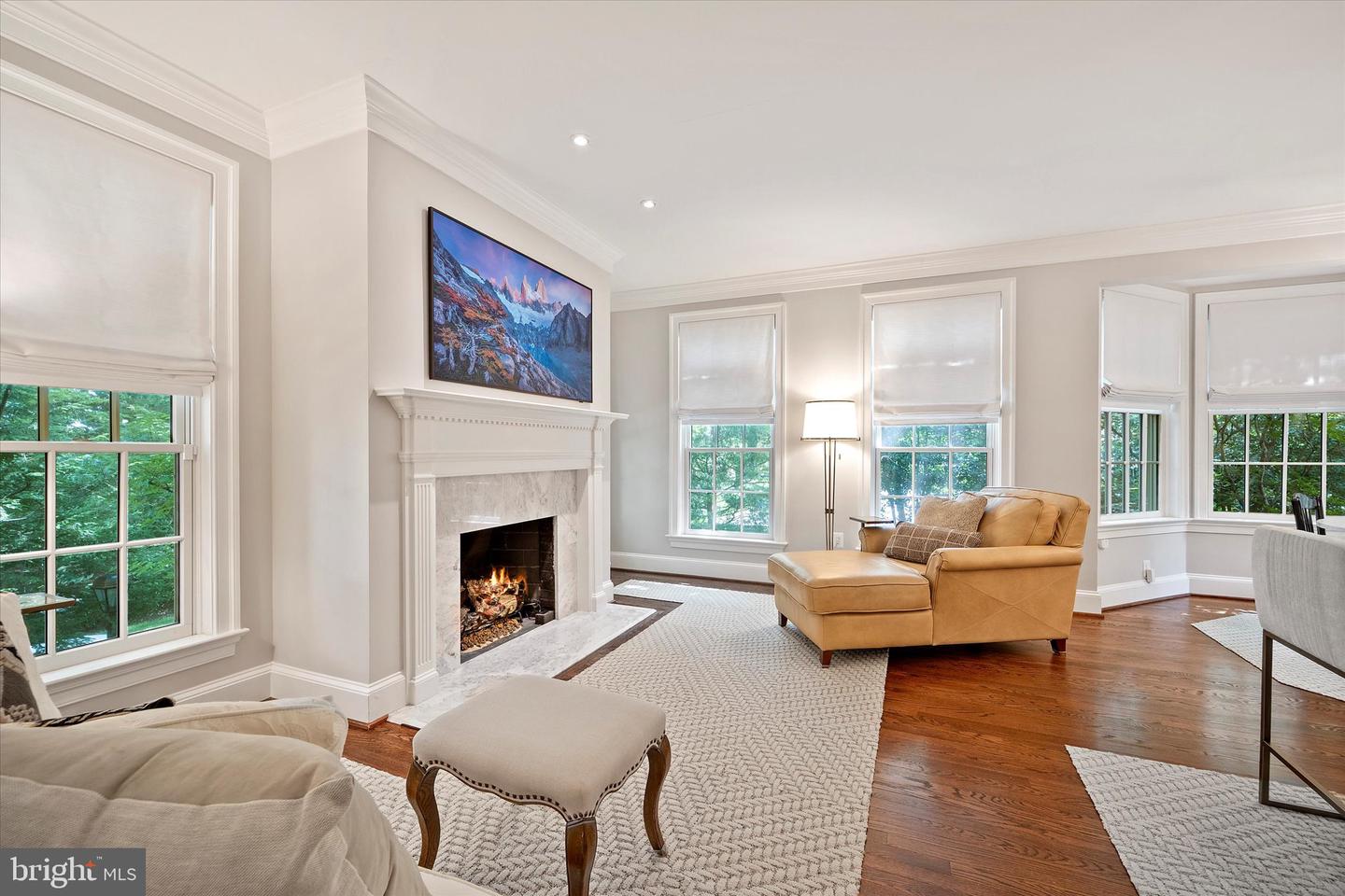 2011 MAYFAIR MCLEAN CT, FALLS CHURCH, Virginia 22043, 3 Bedrooms Bedrooms, ,3 BathroomsBathrooms,Residential,For sale,2011 MAYFAIR MCLEAN CT,VAFX2249202 MLS # VAFX2249202