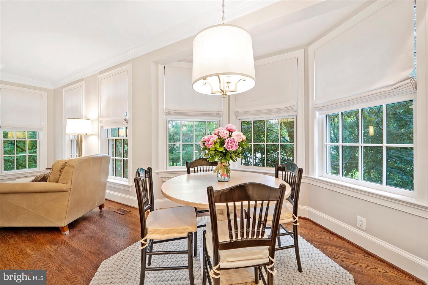 2011 MAYFAIR MCLEAN CT, FALLS CHURCH, Virginia 22043, 3 Bedrooms Bedrooms, ,3 BathroomsBathrooms,Residential,For sale,2011 MAYFAIR MCLEAN CT,VAFX2249202 MLS # VAFX2249202
