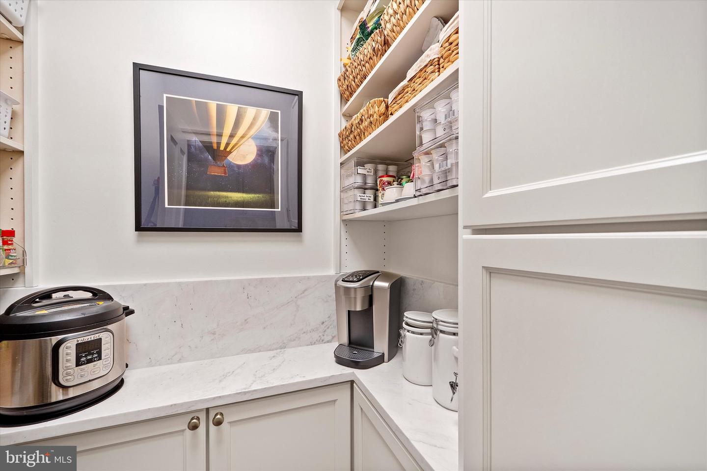 2011 MAYFAIR MCLEAN CT, FALLS CHURCH, Virginia 22043, 3 Bedrooms Bedrooms, ,3 BathroomsBathrooms,Residential,For sale,2011 MAYFAIR MCLEAN CT,VAFX2249202 MLS # VAFX2249202