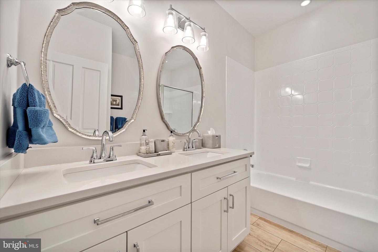 2011 MAYFAIR MCLEAN CT, FALLS CHURCH, Virginia 22043, 3 Bedrooms Bedrooms, ,3 BathroomsBathrooms,Residential,For sale,2011 MAYFAIR MCLEAN CT,VAFX2249202 MLS # VAFX2249202