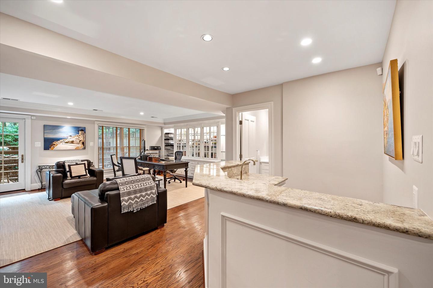2011 MAYFAIR MCLEAN CT, FALLS CHURCH, Virginia 22043, 3 Bedrooms Bedrooms, ,3 BathroomsBathrooms,Residential,For sale,2011 MAYFAIR MCLEAN CT,VAFX2249202 MLS # VAFX2249202