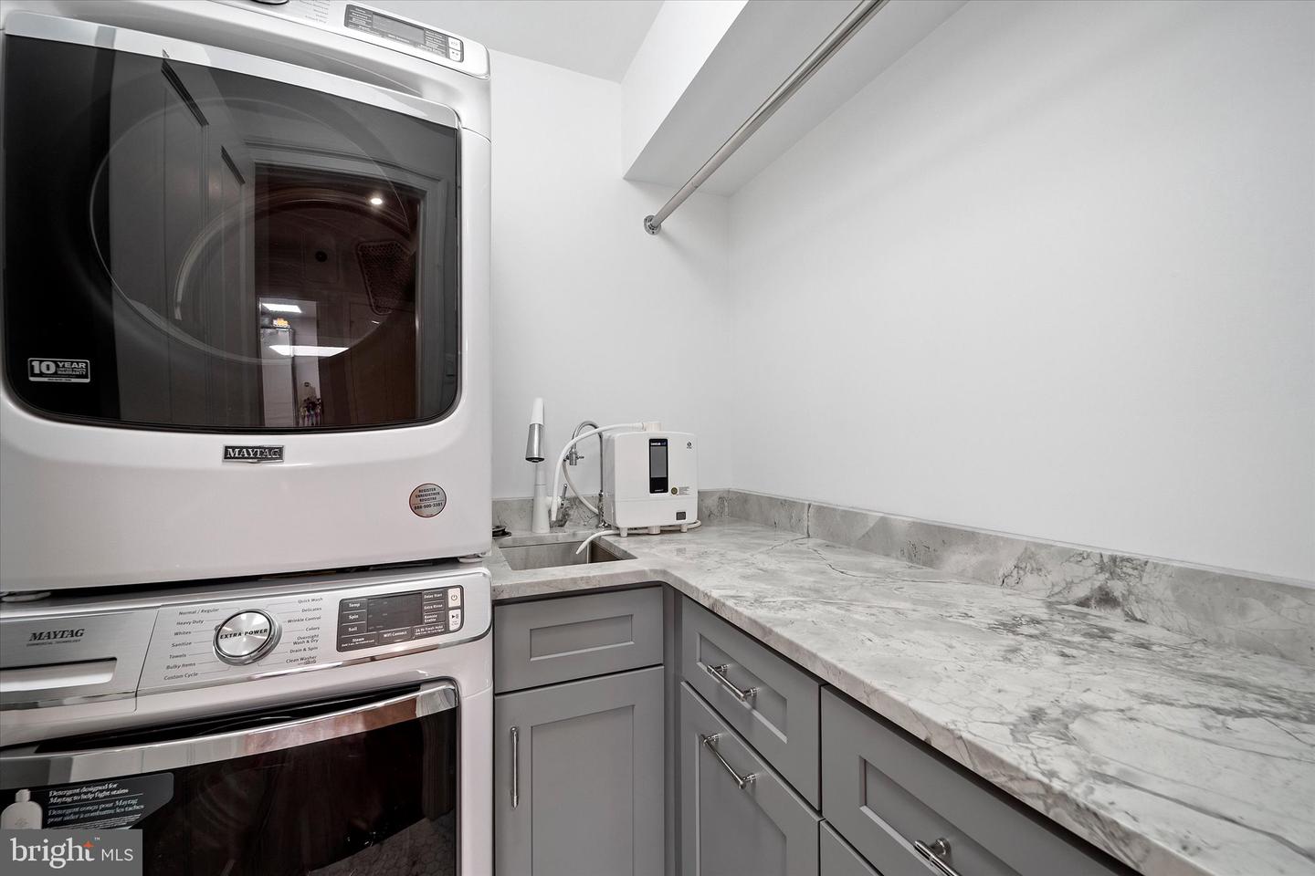 2011 MAYFAIR MCLEAN CT, FALLS CHURCH, Virginia 22043, 3 Bedrooms Bedrooms, ,3 BathroomsBathrooms,Residential,For sale,2011 MAYFAIR MCLEAN CT,VAFX2249202 MLS # VAFX2249202