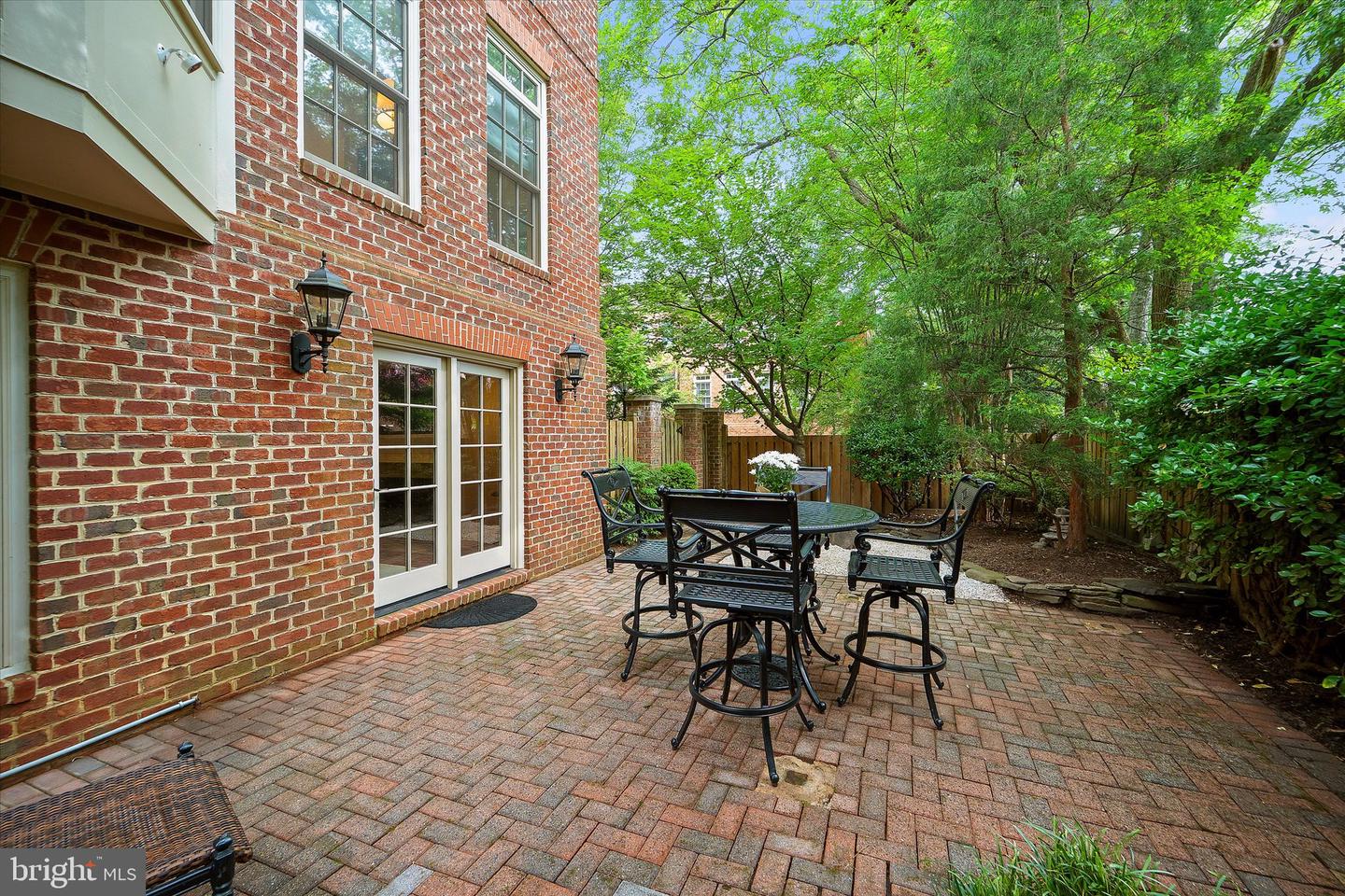 2011 MAYFAIR MCLEAN CT, FALLS CHURCH, Virginia 22043, 3 Bedrooms Bedrooms, ,3 BathroomsBathrooms,Residential,For sale,2011 MAYFAIR MCLEAN CT,VAFX2249202 MLS # VAFX2249202