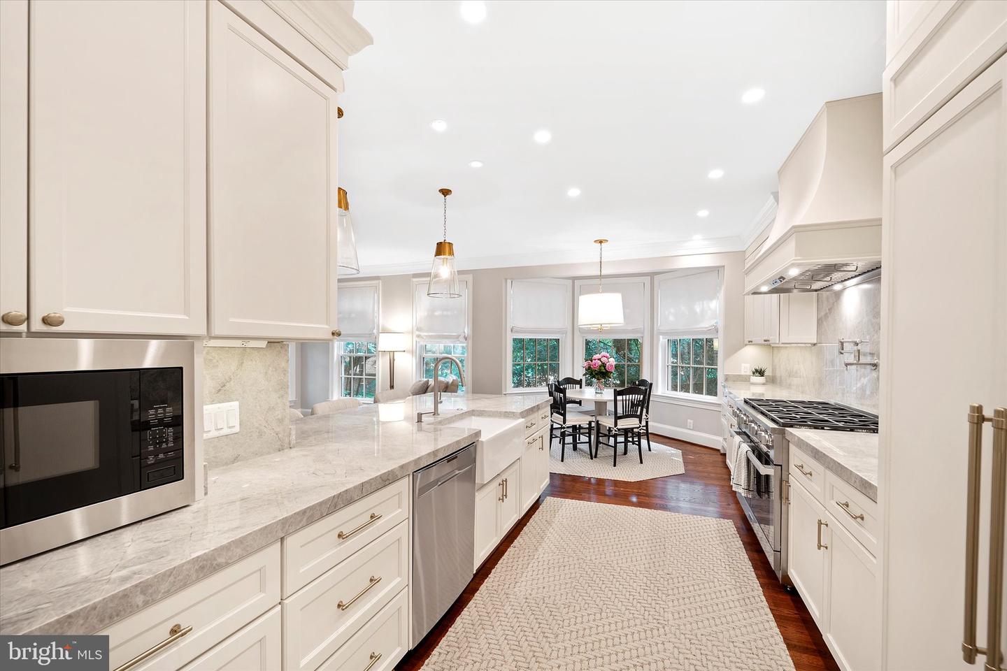 2011 MAYFAIR MCLEAN CT, FALLS CHURCH, Virginia 22043, 3 Bedrooms Bedrooms, ,3 BathroomsBathrooms,Residential,For sale,2011 MAYFAIR MCLEAN CT,VAFX2249202 MLS # VAFX2249202