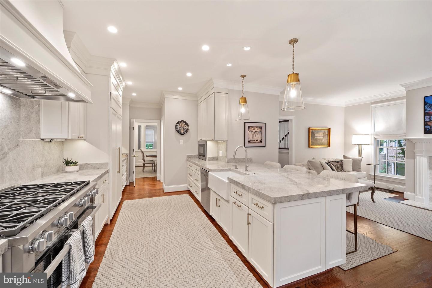 2011 MAYFAIR MCLEAN CT, FALLS CHURCH, Virginia 22043, 3 Bedrooms Bedrooms, ,3 BathroomsBathrooms,Residential,For sale,2011 MAYFAIR MCLEAN CT,VAFX2249202 MLS # VAFX2249202