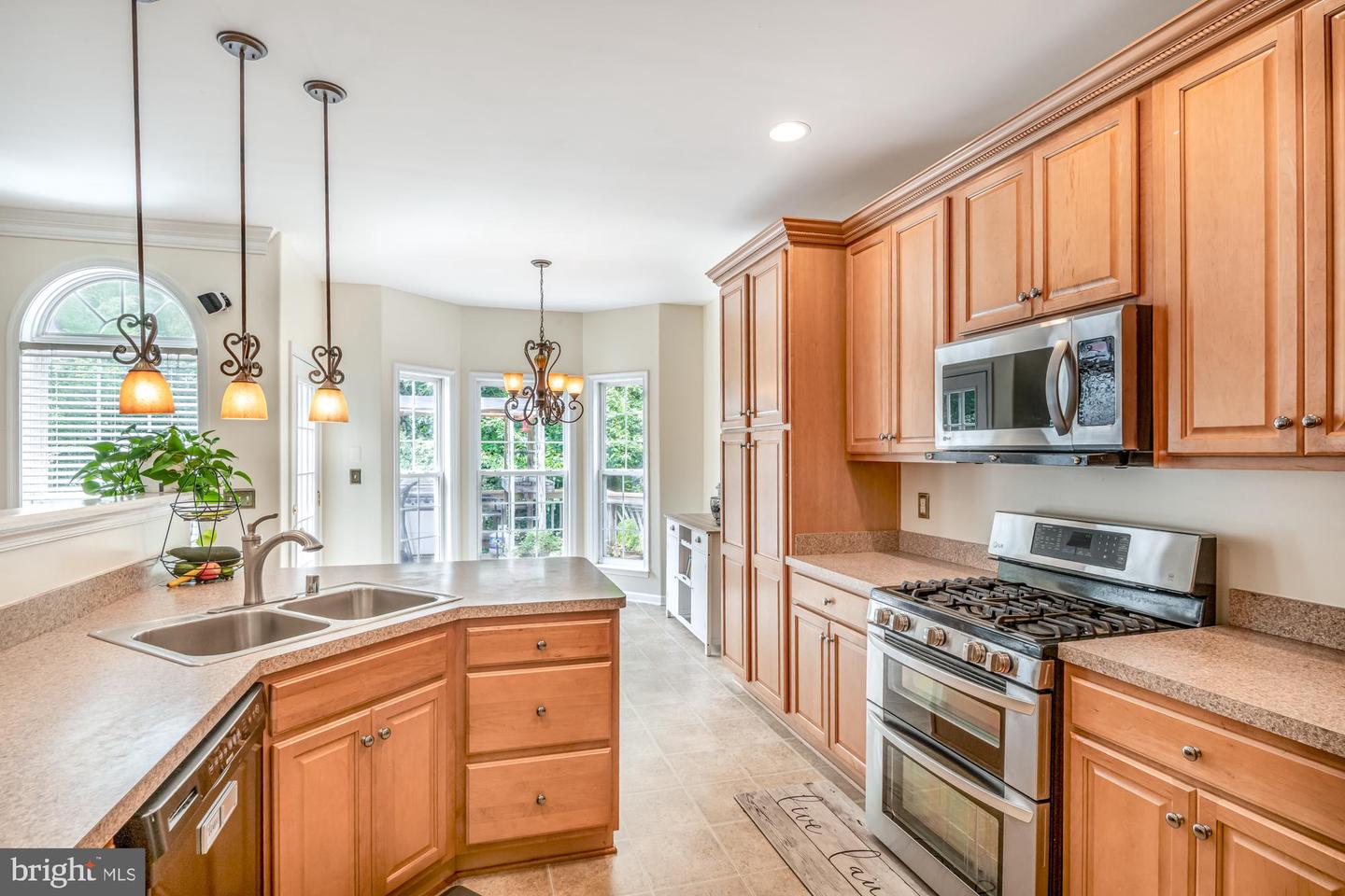 39 RIVER RIDGE LN, FREDERICKSBURG, Virginia 22406, 5 Bedrooms Bedrooms, ,4 BathroomsBathrooms,Residential,For sale,39 RIVER RIDGE LN,VAST2040254 MLS # VAST2040254