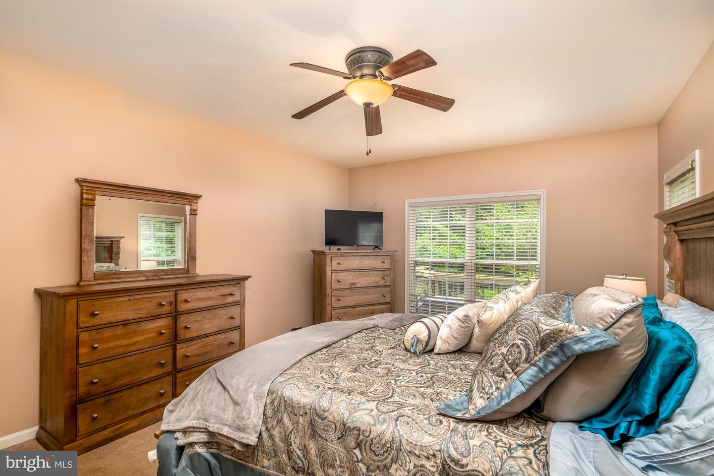 39 RIVER RIDGE LN, FREDERICKSBURG, Virginia 22406, 5 Bedrooms Bedrooms, ,4 BathroomsBathrooms,Residential,For sale,39 RIVER RIDGE LN,VAST2040254 MLS # VAST2040254
