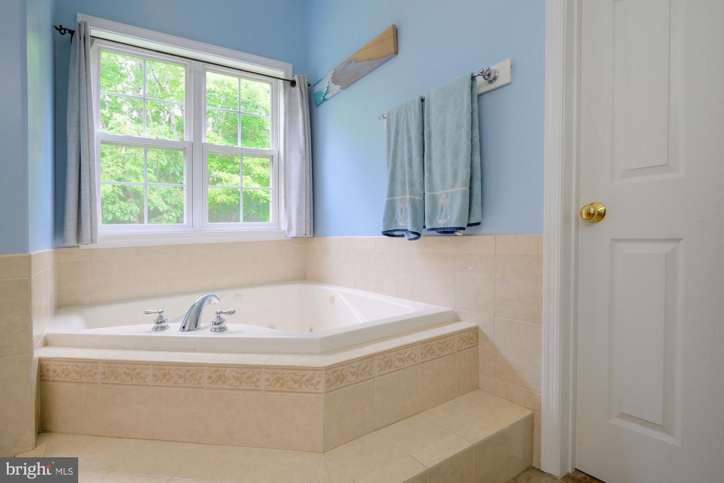 39 RIVER RIDGE LN, FREDERICKSBURG, Virginia 22406, 5 Bedrooms Bedrooms, ,4 BathroomsBathrooms,Residential,For sale,39 RIVER RIDGE LN,VAST2040254 MLS # VAST2040254