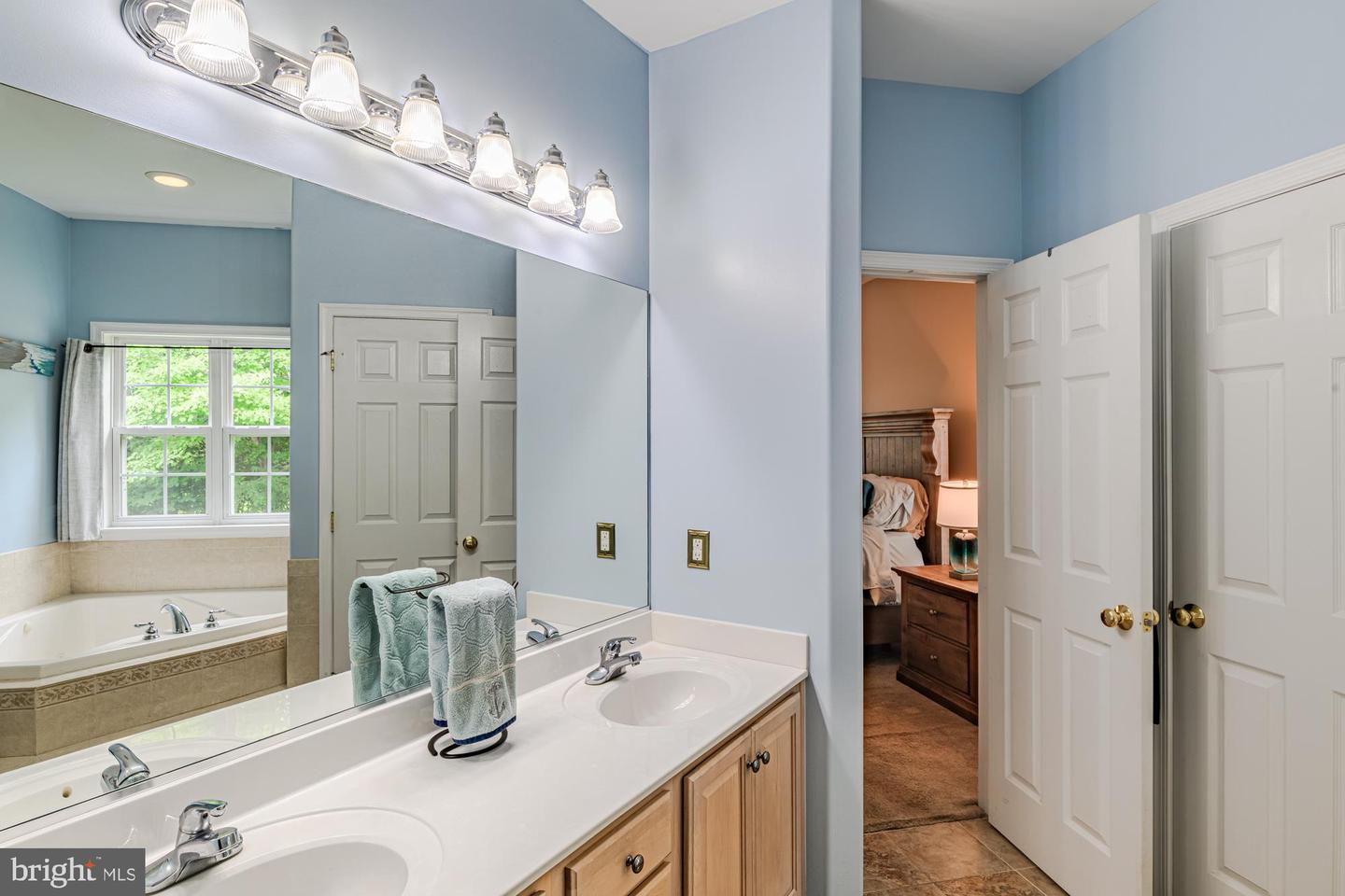 39 RIVER RIDGE LN, FREDERICKSBURG, Virginia 22406, 5 Bedrooms Bedrooms, ,4 BathroomsBathrooms,Residential,For sale,39 RIVER RIDGE LN,VAST2040254 MLS # VAST2040254