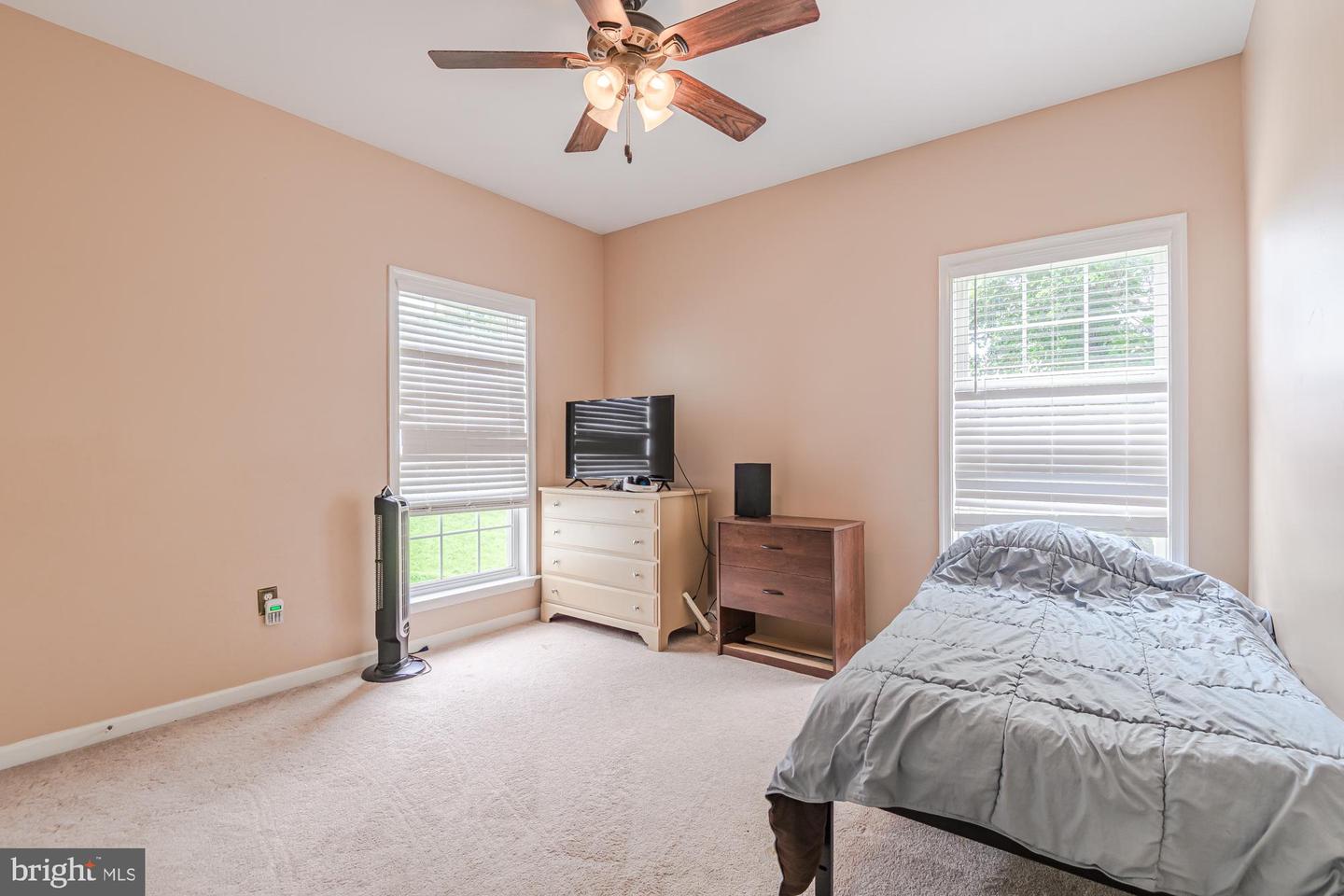 39 RIVER RIDGE LN, FREDERICKSBURG, Virginia 22406, 5 Bedrooms Bedrooms, ,4 BathroomsBathrooms,Residential,For sale,39 RIVER RIDGE LN,VAST2040254 MLS # VAST2040254