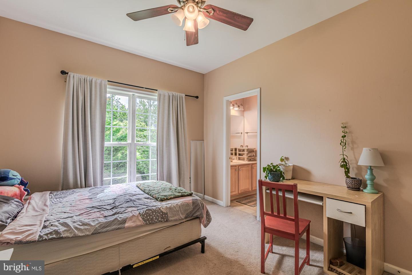 39 RIVER RIDGE LN, FREDERICKSBURG, Virginia 22406, 5 Bedrooms Bedrooms, ,4 BathroomsBathrooms,Residential,For sale,39 RIVER RIDGE LN,VAST2040254 MLS # VAST2040254