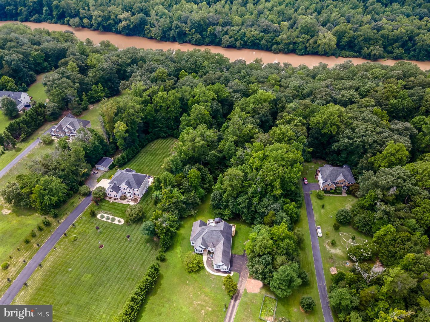 39 RIVER RIDGE LN, FREDERICKSBURG, Virginia 22406, 5 Bedrooms Bedrooms, ,4 BathroomsBathrooms,Residential,For sale,39 RIVER RIDGE LN,VAST2040254 MLS # VAST2040254