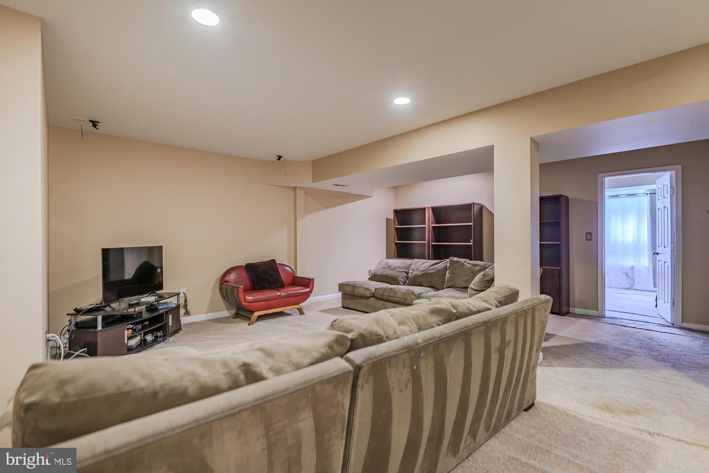 39 RIVER RIDGE LN, FREDERICKSBURG, Virginia 22406, 5 Bedrooms Bedrooms, ,4 BathroomsBathrooms,Residential,For sale,39 RIVER RIDGE LN,VAST2040254 MLS # VAST2040254