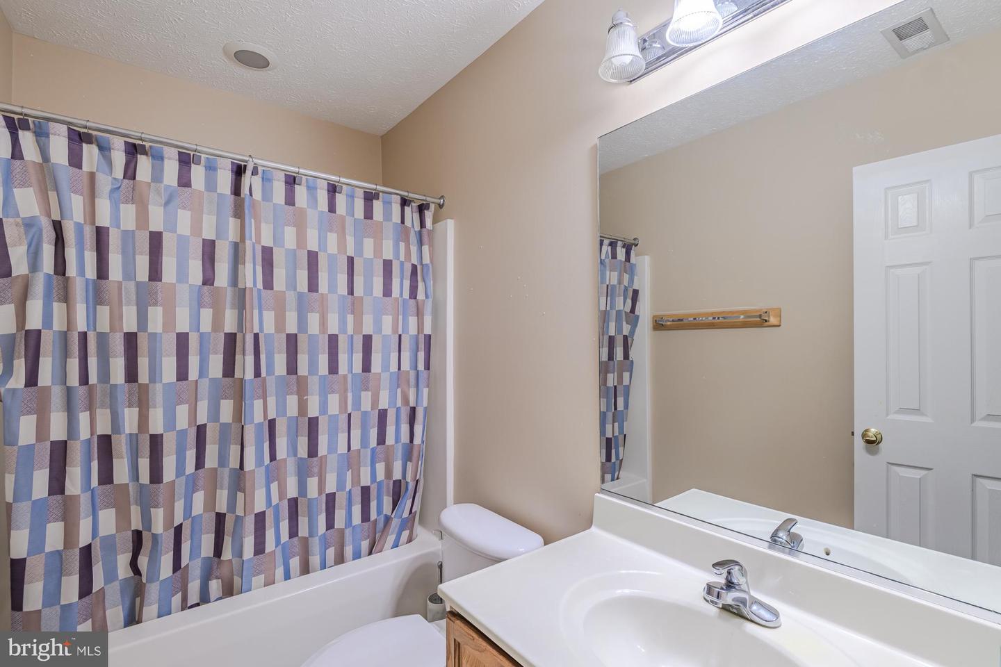 39 RIVER RIDGE LN, FREDERICKSBURG, Virginia 22406, 5 Bedrooms Bedrooms, ,4 BathroomsBathrooms,Residential,For sale,39 RIVER RIDGE LN,VAST2040254 MLS # VAST2040254