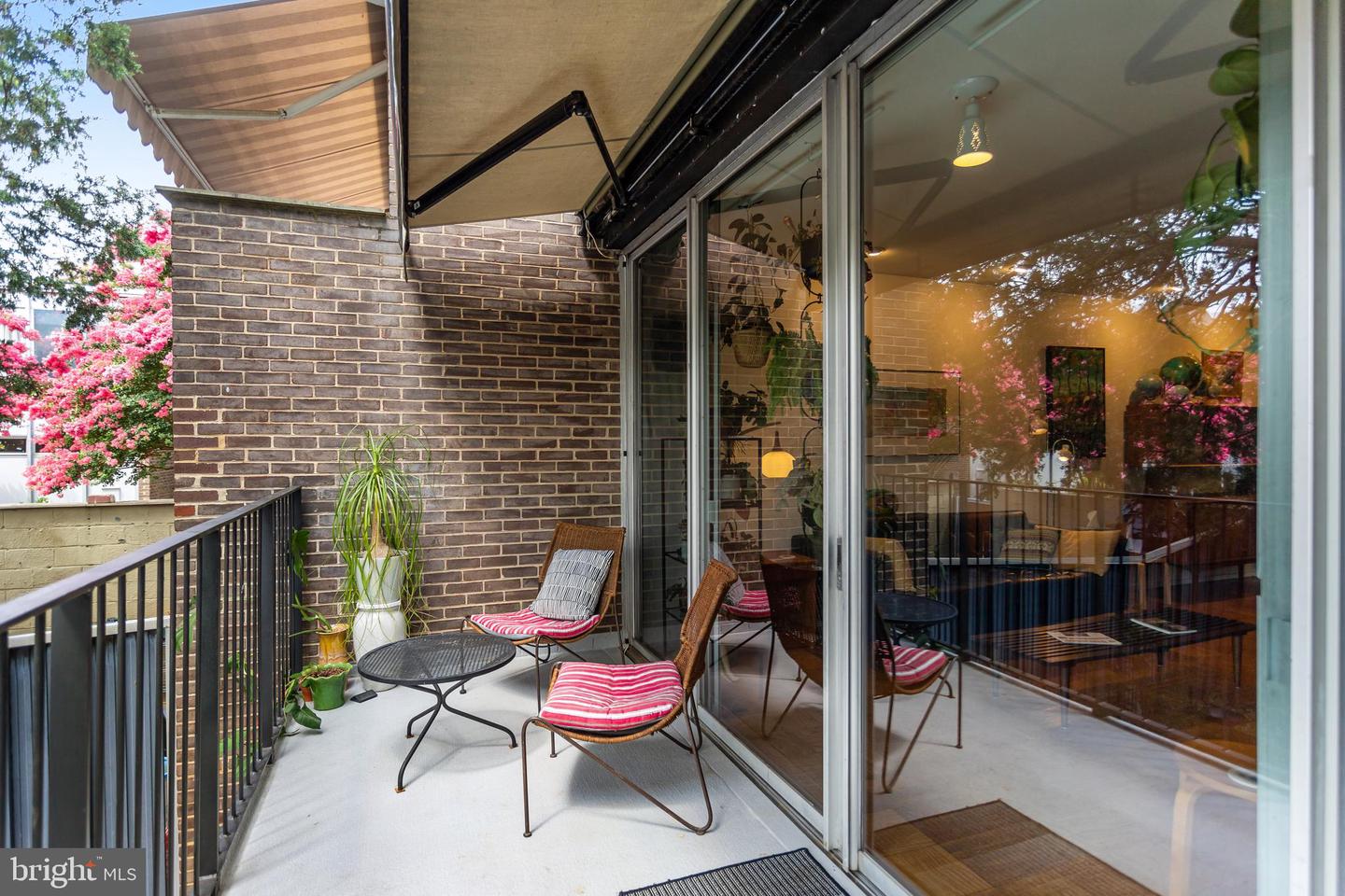 341 O ST SW, WASHINGTON, District Of Columbia 20024, 3 Bedrooms Bedrooms, ,2 BathroomsBathrooms,Residential,For sale,341 O ST SW,DCDC2208410 MLS # DCDC2208410