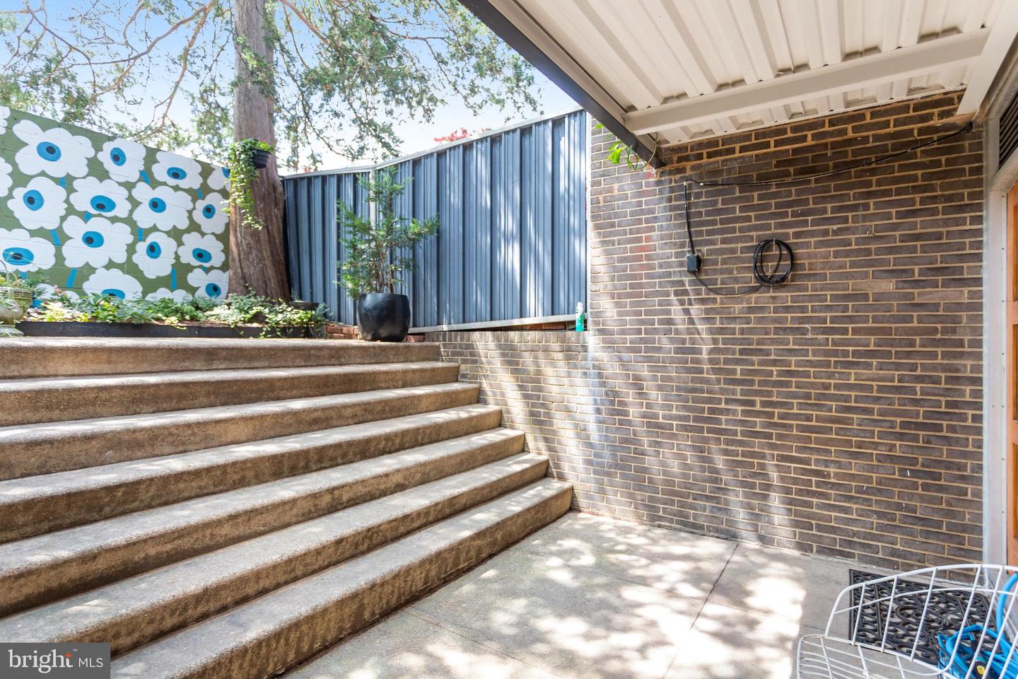 341 O ST SW, WASHINGTON, District Of Columbia 20024, 3 Bedrooms Bedrooms, ,2 BathroomsBathrooms,Residential,For sale,341 O ST SW,DCDC2208410 MLS # DCDC2208410