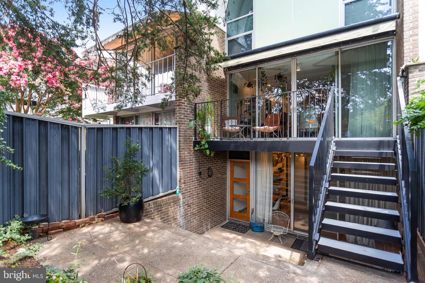 341 O ST SW, WASHINGTON, District Of Columbia 20024, 3 Bedrooms Bedrooms, ,2 BathroomsBathrooms,Residential,For sale,341 O ST SW,DCDC2208410 MLS # DCDC2208410