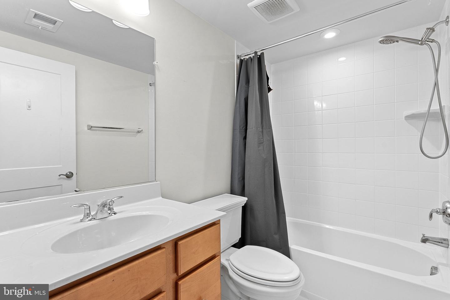 302 BODEGA TER SE, LEESBURG, Virginia 20175, 4 Bedrooms Bedrooms, ,3 BathroomsBathrooms,Residential,For sale,302 BODEGA TER SE,VALO2101092 MLS # VALO2101092