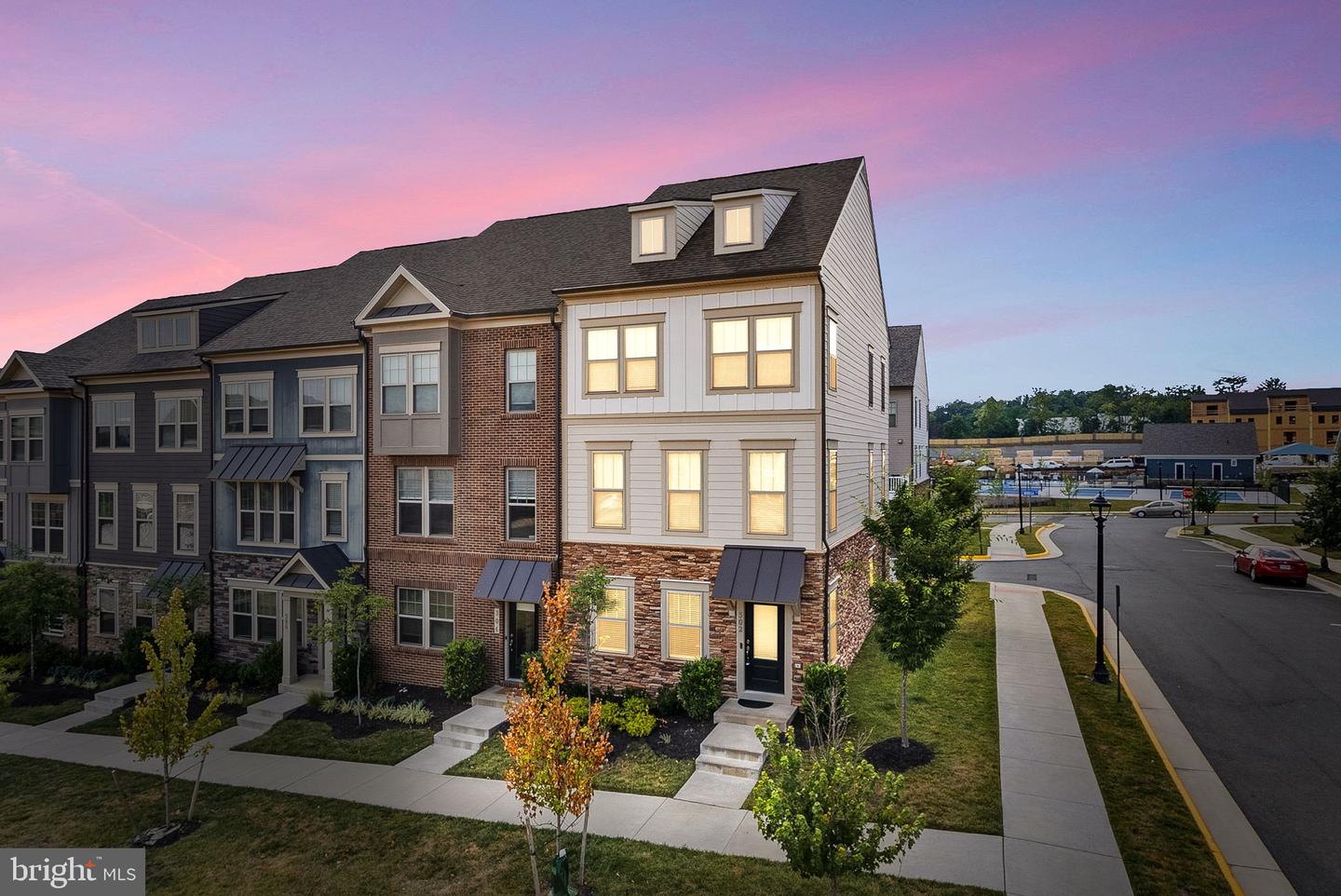 302 BODEGA TER SE, LEESBURG, Virginia 20175, 4 Bedrooms Bedrooms, ,3 BathroomsBathrooms,Residential,For sale,302 BODEGA TER SE,VALO2101092 MLS # VALO2101092
