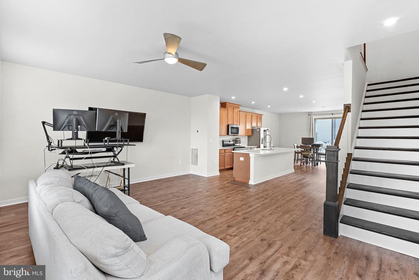 302 BODEGA TER SE, LEESBURG, Virginia 20175, 4 Bedrooms Bedrooms, ,3 BathroomsBathrooms,Residential,For sale,302 BODEGA TER SE,VALO2101092 MLS # VALO2101092