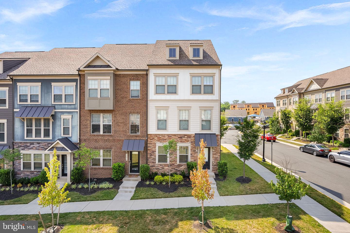 302 BODEGA TER SE, LEESBURG, Virginia 20175, 4 Bedrooms Bedrooms, ,3 BathroomsBathrooms,Residential,For sale,302 BODEGA TER SE,VALO2101092 MLS # VALO2101092