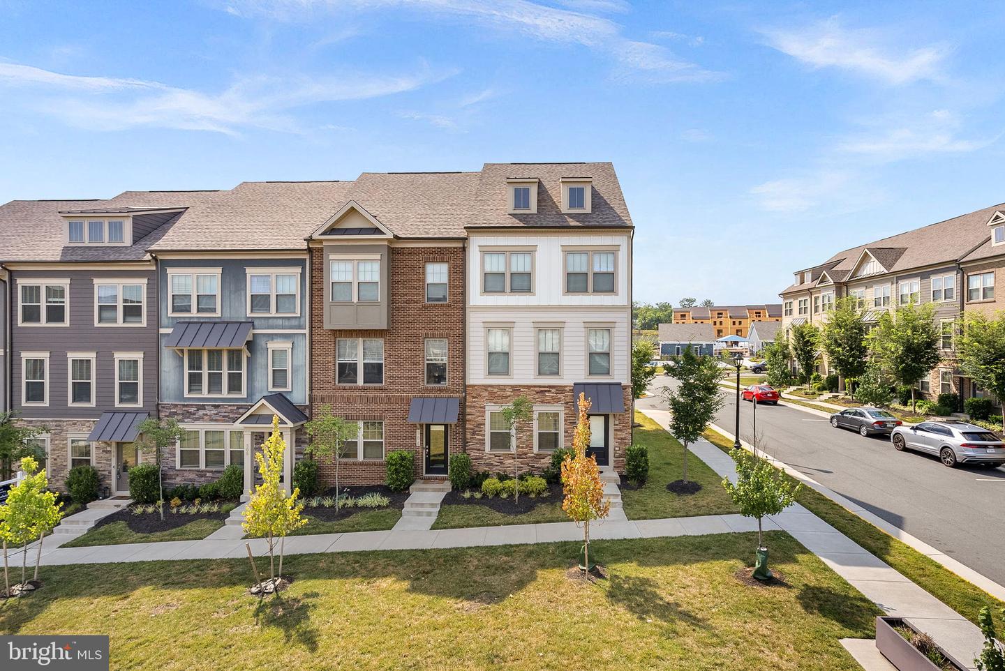 302 BODEGA TER SE, LEESBURG, Virginia 20175, 4 Bedrooms Bedrooms, ,3 BathroomsBathrooms,Residential,For sale,302 BODEGA TER SE,VALO2101092 MLS # VALO2101092