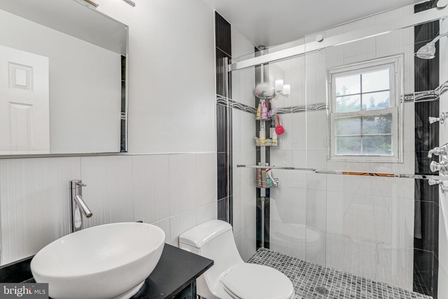 5158 ECHOLS AVE, ALEXANDRIA, Virginia 22311, 3 Bedrooms Bedrooms, ,2 BathroomsBathrooms,Residential,For sale,5158 ECHOLS AVE,VAAX2047172 MLS # VAAX2047172