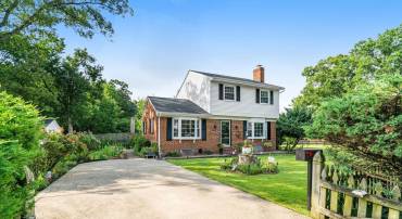 5158 ECHOLS AVE, ALEXANDRIA, Virginia 22311, 3 Bedrooms Bedrooms, ,2 BathroomsBathrooms,Residential,For sale,5158 ECHOLS AVE,VAAX2047172 MLS # VAAX2047172