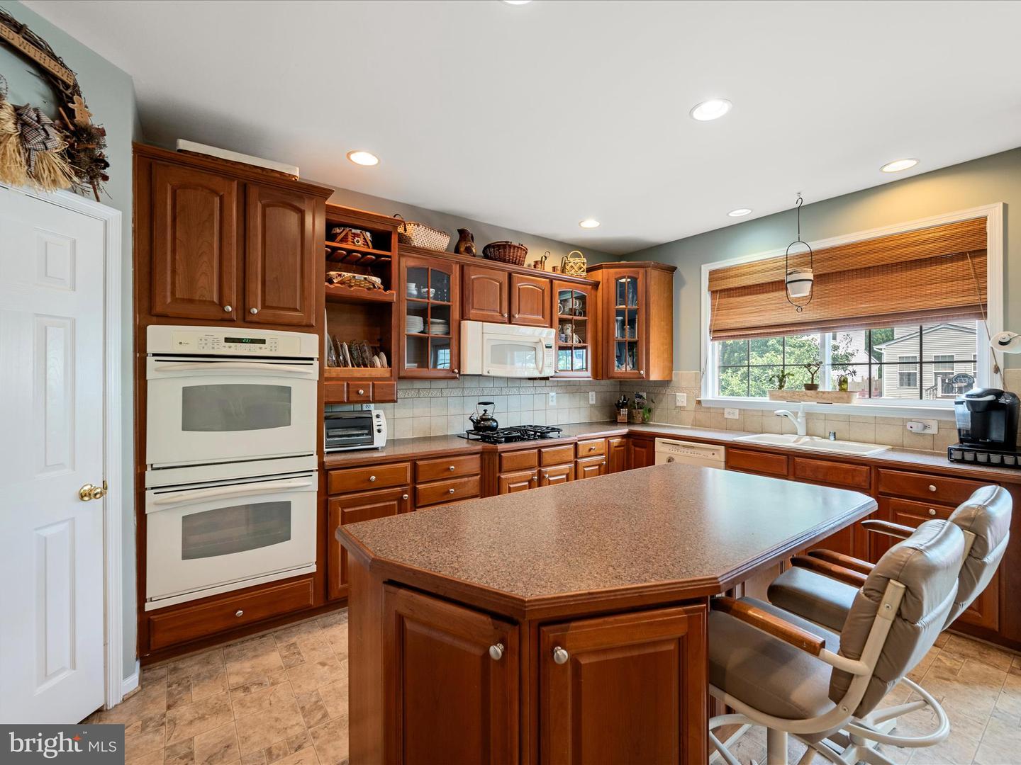 102 ROY CT SE, LEESBURG, Virginia 20175, 5 Bedrooms Bedrooms, ,4 BathroomsBathrooms,Residential,For sale,102 ROY CT SE,VALO2101416 MLS # VALO2101416