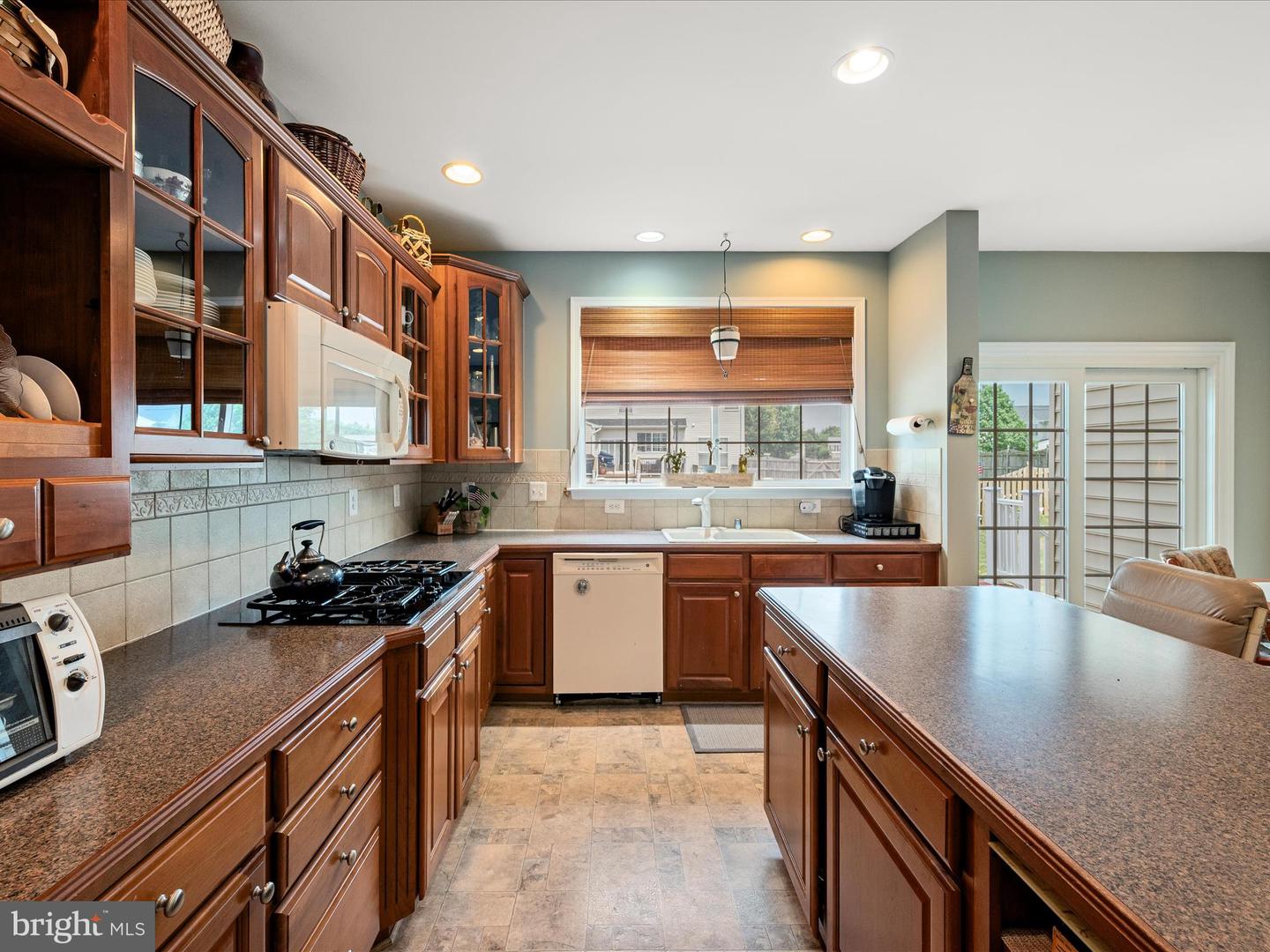 102 ROY CT SE, LEESBURG, Virginia 20175, 5 Bedrooms Bedrooms, ,4 BathroomsBathrooms,Residential,For sale,102 ROY CT SE,VALO2101416 MLS # VALO2101416