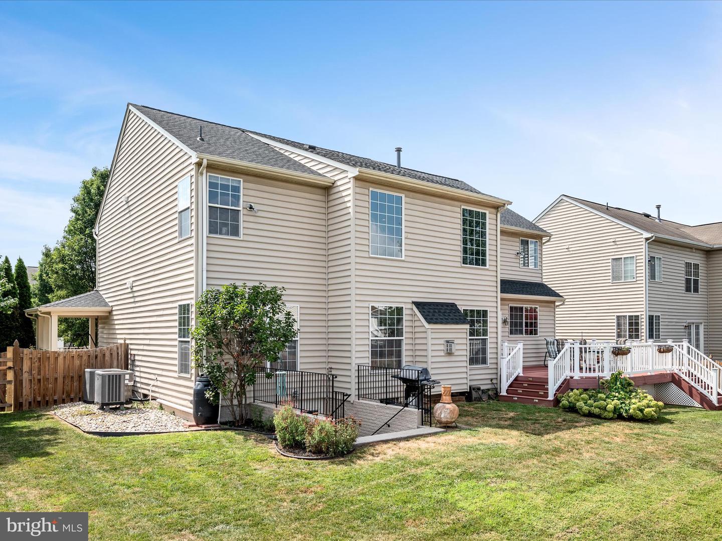 102 ROY CT SE, LEESBURG, Virginia 20175, 5 Bedrooms Bedrooms, ,4 BathroomsBathrooms,Residential,For sale,102 ROY CT SE,VALO2101416 MLS # VALO2101416