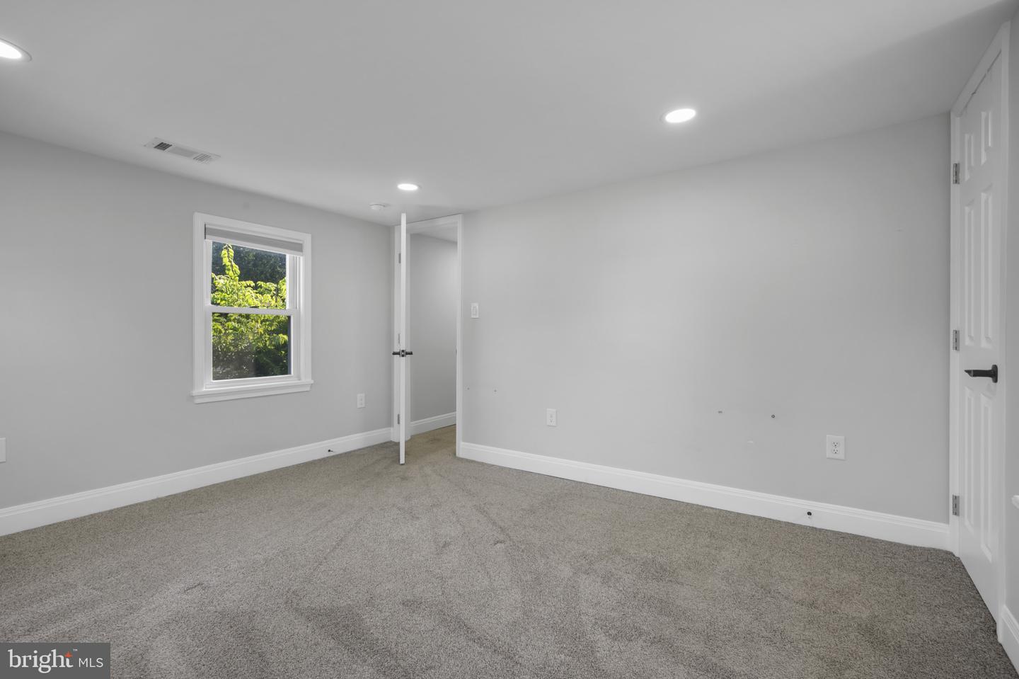 210 N BUCKMARSH ST, BERRYVILLE, Virginia 22611, 2 Bedrooms Bedrooms, 4 Rooms Rooms,1 BathroomBathrooms,Residential,For sale,210 N BUCKMARSH ST,VACL2003900 MLS # VACL2003900