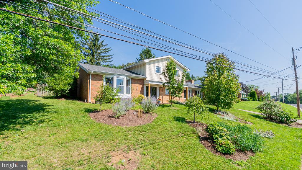 451 MYERS AVE, HARRISONBURG, Virginia 22801, 4 Bedrooms Bedrooms, ,3 BathroomsBathrooms,Residential,For sale,451 MYERS AVE,VAHC2000442 MLS # VAHC2000442
