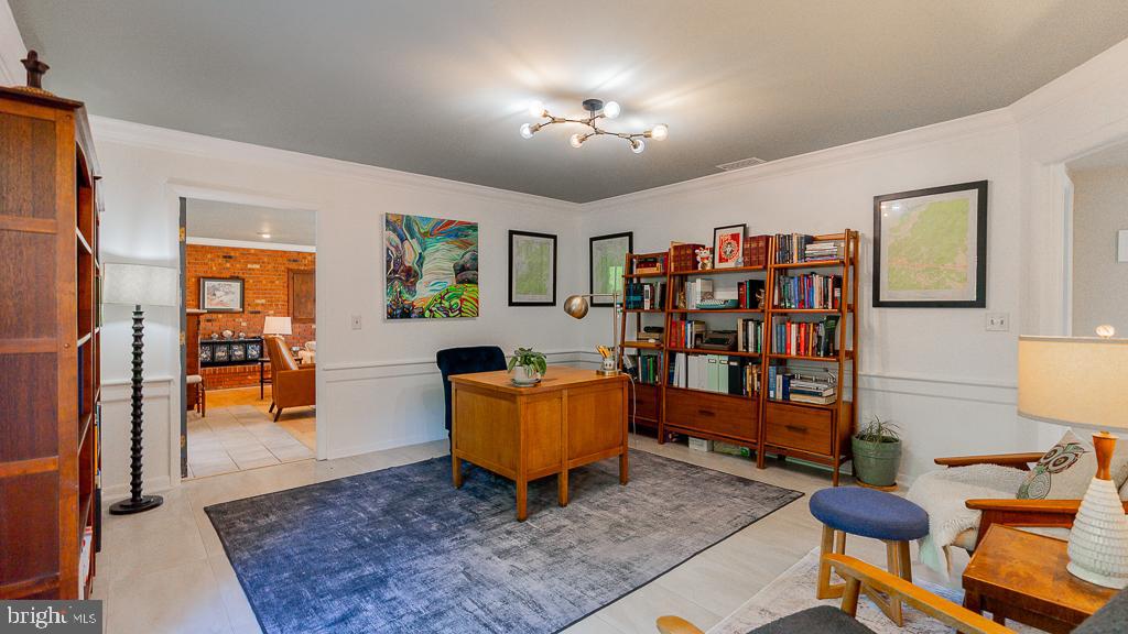 451 MYERS AVE, HARRISONBURG, Virginia 22801, 4 Bedrooms Bedrooms, ,3 BathroomsBathrooms,Residential,For sale,451 MYERS AVE,VAHC2000442 MLS # VAHC2000442