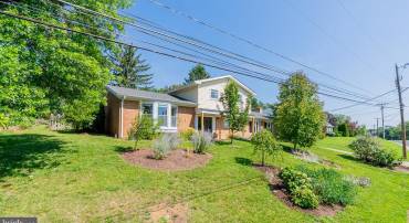 451 MYERS AVE, HARRISONBURG, Virginia 22801, 4 Bedrooms Bedrooms, ,3 BathroomsBathrooms,Residential,For sale,451 MYERS AVE,VAHC2000442 MLS # VAHC2000442
