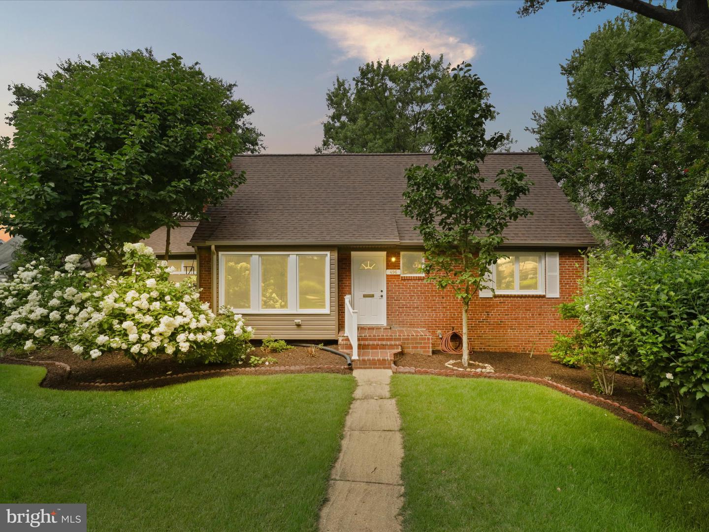 496 N LATHAM ST N, ALEXANDRIA, Virginia 22304, 4 Bedrooms Bedrooms, ,3 BathroomsBathrooms,Residential,For sale,496 N LATHAM ST N,VAAX2047320 MLS # VAAX2047320
