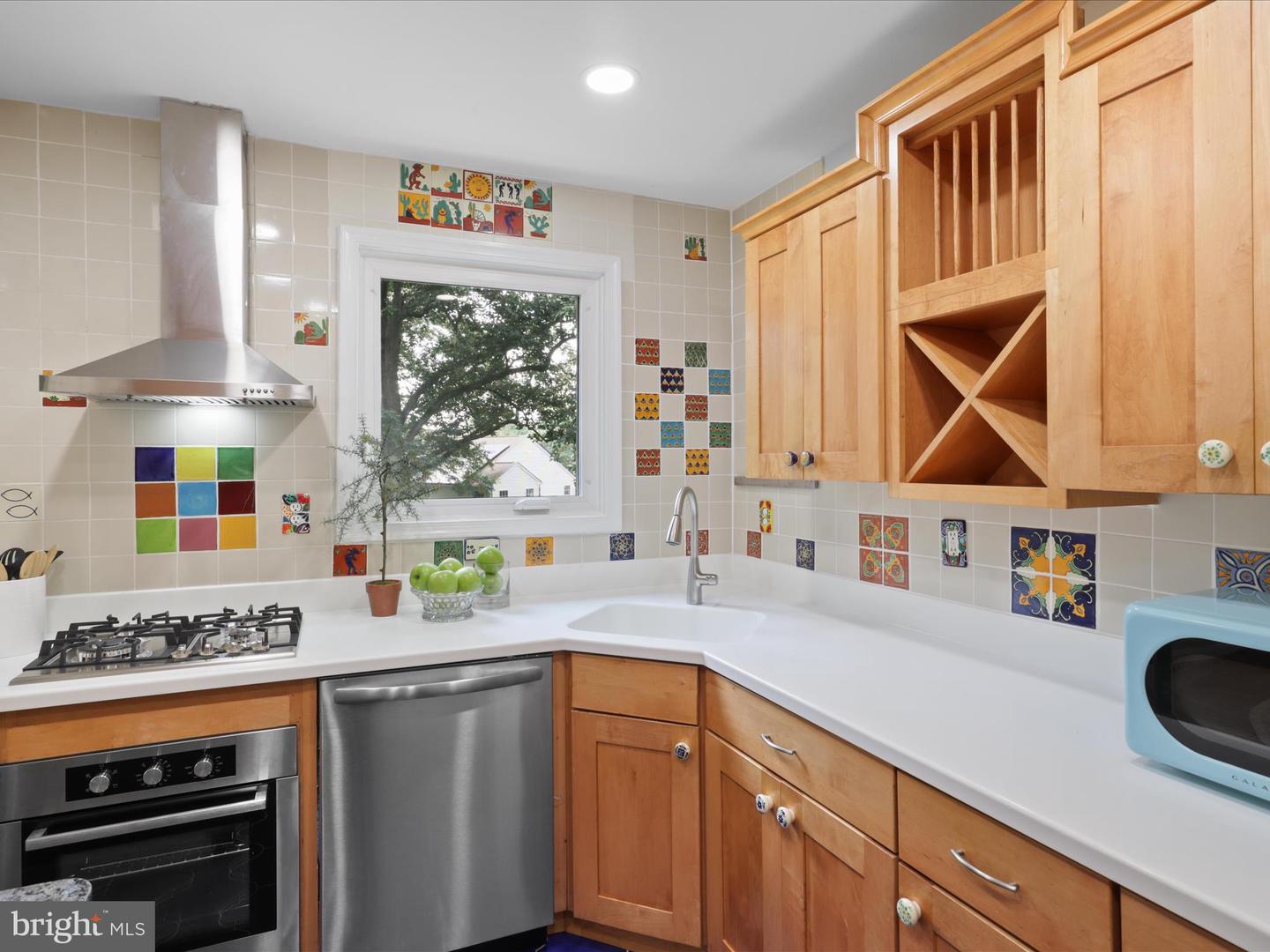 496 N LATHAM ST N, ALEXANDRIA, Virginia 22304, 4 Bedrooms Bedrooms, ,3 BathroomsBathrooms,Residential,For sale,496 N LATHAM ST N,VAAX2047320 MLS # VAAX2047320