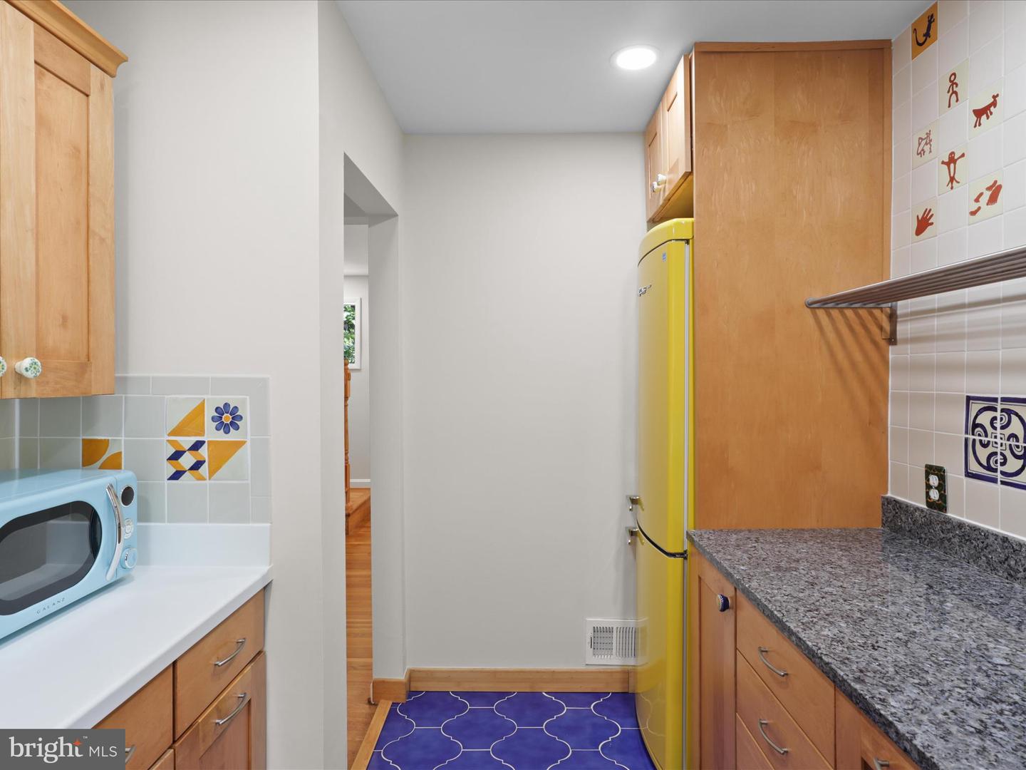 496 N LATHAM ST N, ALEXANDRIA, Virginia 22304, 4 Bedrooms Bedrooms, ,3 BathroomsBathrooms,Residential,For sale,496 N LATHAM ST N,VAAX2047320 MLS # VAAX2047320