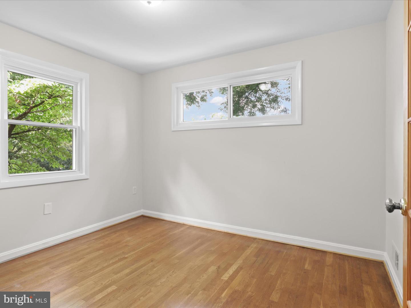 496 N LATHAM ST N, ALEXANDRIA, Virginia 22304, 4 Bedrooms Bedrooms, ,3 BathroomsBathrooms,Residential,For sale,496 N LATHAM ST N,VAAX2047320 MLS # VAAX2047320