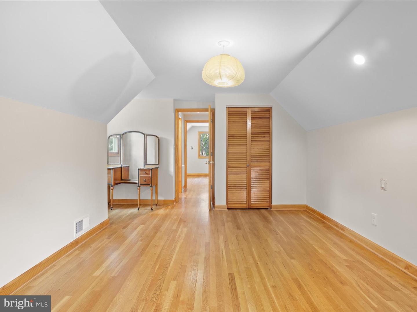 496 N LATHAM ST N, ALEXANDRIA, Virginia 22304, 4 Bedrooms Bedrooms, ,3 BathroomsBathrooms,Residential,For sale,496 N LATHAM ST N,VAAX2047320 MLS # VAAX2047320