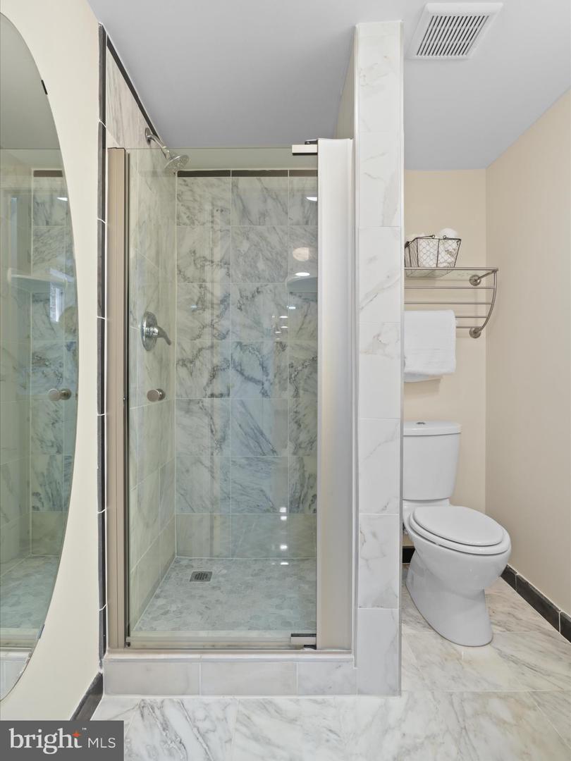 496 N LATHAM ST N, ALEXANDRIA, Virginia 22304, 4 Bedrooms Bedrooms, ,3 BathroomsBathrooms,Residential,For sale,496 N LATHAM ST N,VAAX2047320 MLS # VAAX2047320