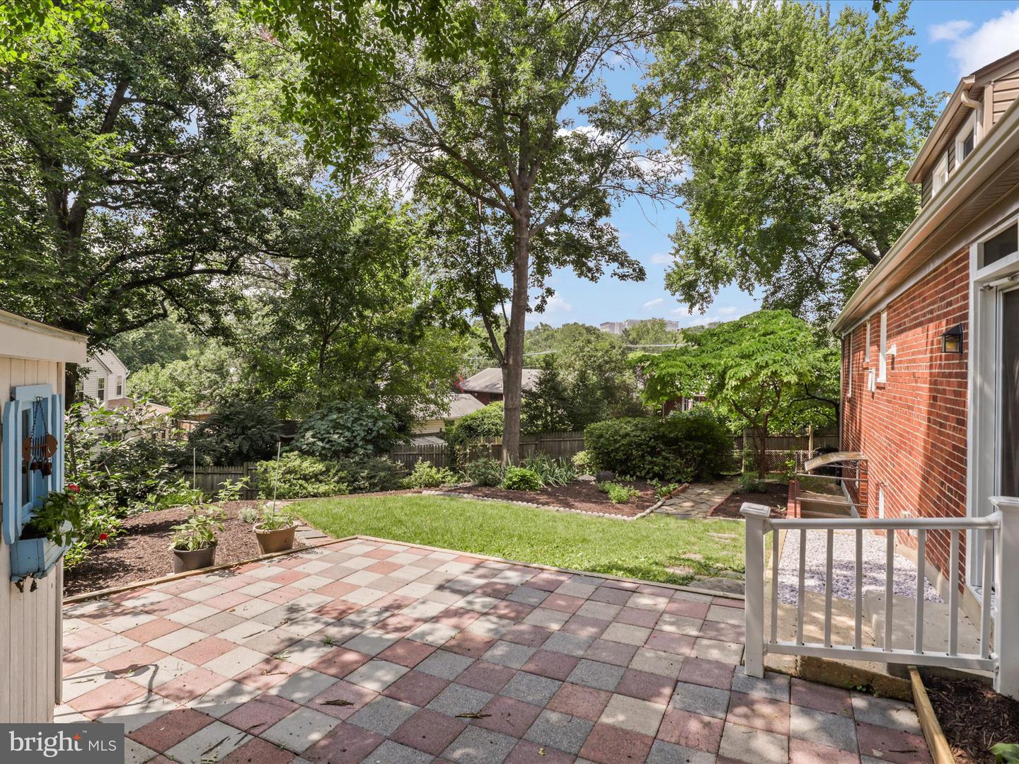 496 N LATHAM ST N, ALEXANDRIA, Virginia 22304, 4 Bedrooms Bedrooms, ,3 BathroomsBathrooms,Residential,For sale,496 N LATHAM ST N,VAAX2047320 MLS # VAAX2047320