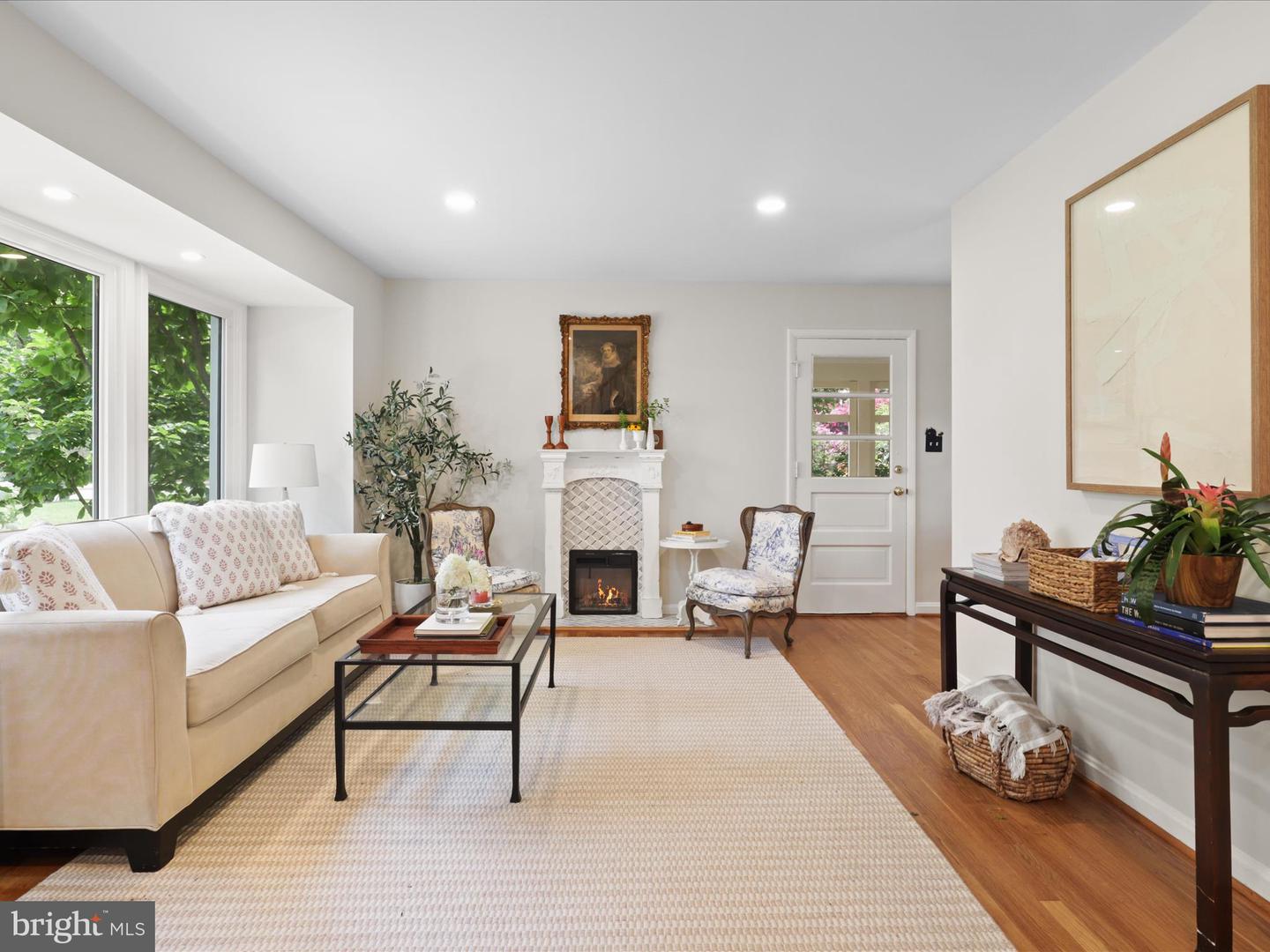 496 N LATHAM ST N, ALEXANDRIA, Virginia 22304, 4 Bedrooms Bedrooms, ,3 BathroomsBathrooms,Residential,For sale,496 N LATHAM ST N,VAAX2047320 MLS # VAAX2047320