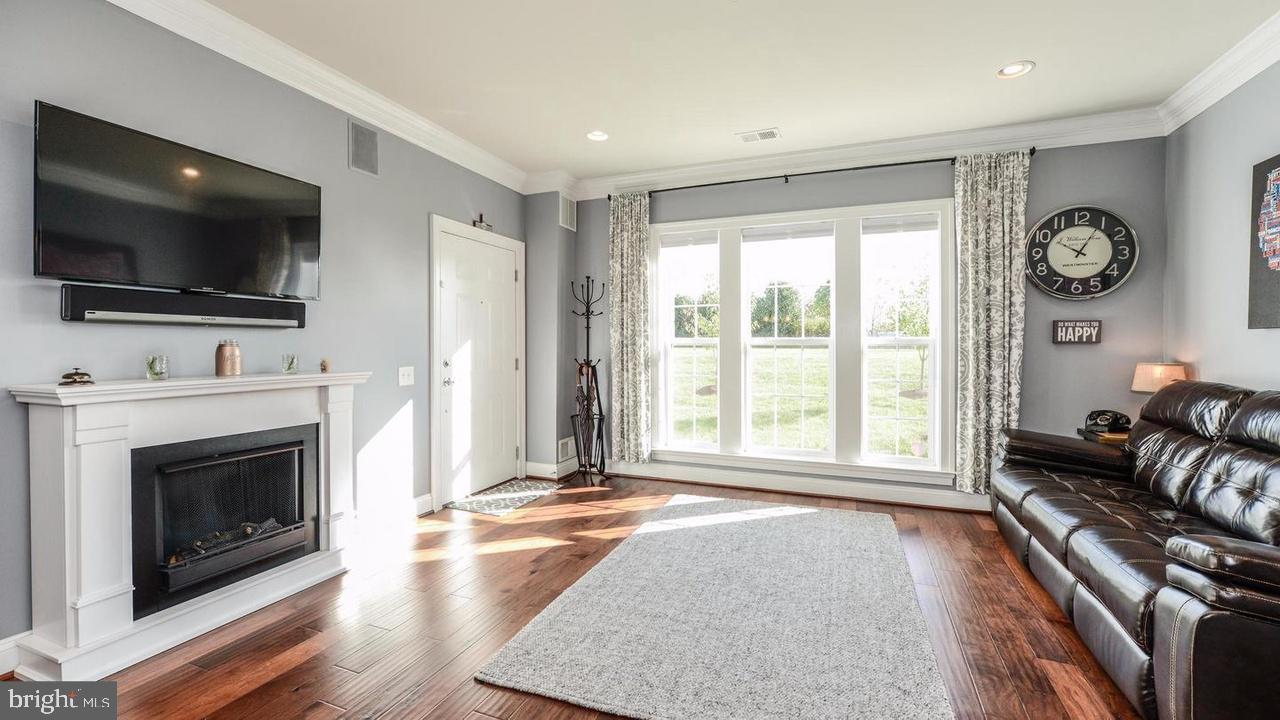 42823 BURRELL SQ, ASHBURN, Virginia 20147, 3 Bedrooms Bedrooms, ,2 BathroomsBathrooms,Residential,For sale,42823 BURRELL SQ,VALO2101790 MLS # VALO2101790