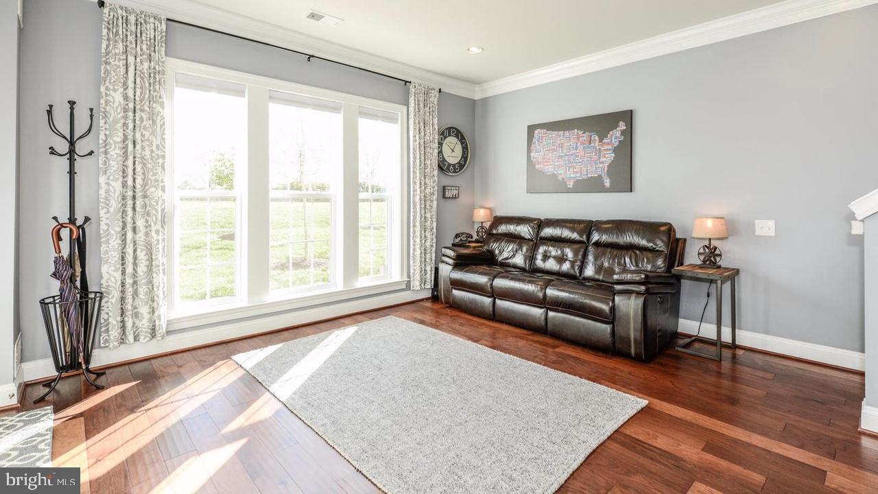 42823 BURRELL SQ, ASHBURN, Virginia 20147, 3 Bedrooms Bedrooms, ,2 BathroomsBathrooms,Residential,For sale,42823 BURRELL SQ,VALO2101790 MLS # VALO2101790